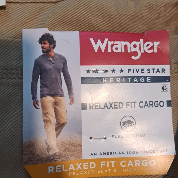 NWT Wrangler Cargo Fleece Lined Pants Men's 42x28 Beige Khaki Relaxed Fit - Picture 12 of 12